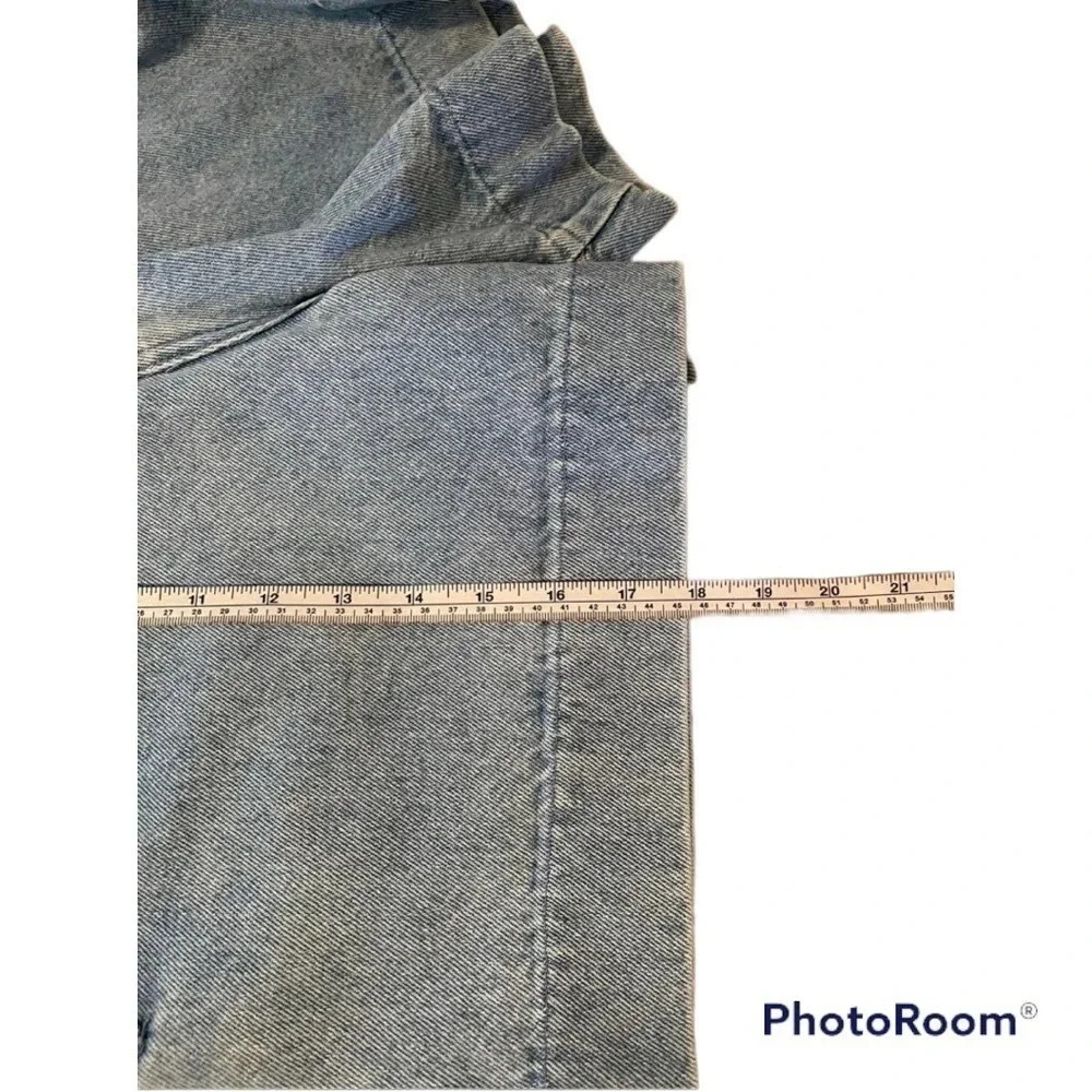 VINTAGE‎ The Limited High Rise shorts with pleated detail in front. - Picture 5 of 9